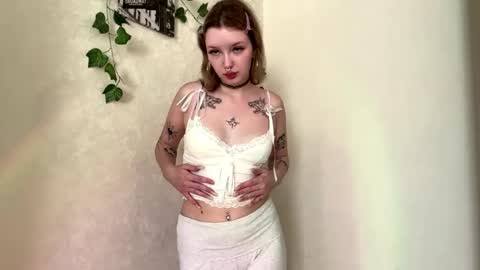 Mia online show from 05/21/26, 12:12