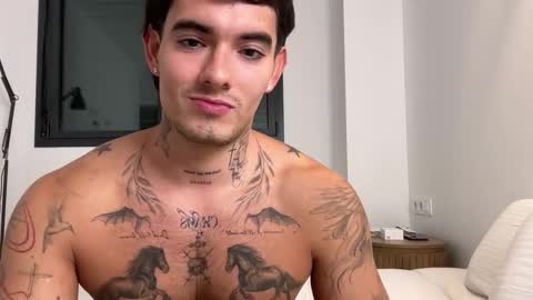 Snapshot of kenboyea_ chatting on 09/30/25, 04:34 luis carlos esteban online show from 09/30/25, 04:34