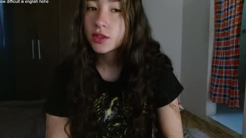 Snapshot of kendal_di chatting on 02/19/25, 12:00 kendal_di online show from 02/19/25, 12:00