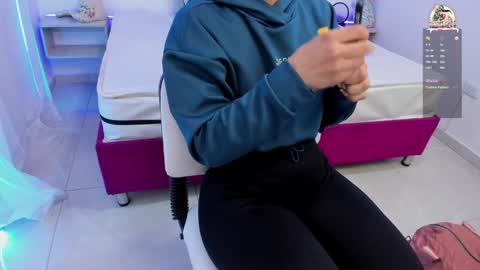 kendal_jhonsson online show from 12/23/24, 11:47