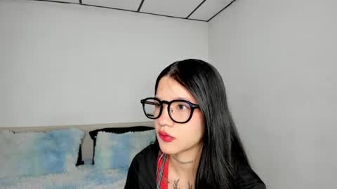 Snapshot of kendalgrey01 chatting on 06/10/26, 02:27 Kendal online show from 06/10/26, 02:27