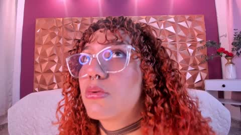 Snapshot of kendall23_ chatting on 12/19/24, 08:23 Kendall online show from 12/19/24, 08:23