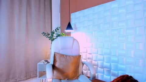 Snapshot of kendall23_ chatting on 02/04/25, 02:10 Kendall online show from 02/04/25, 02:10