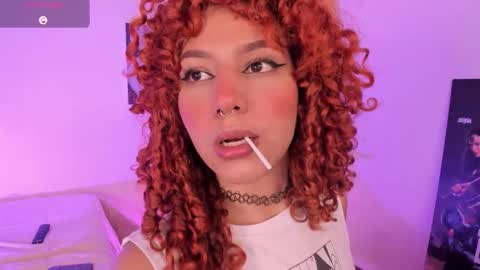 Snapshot of kendall23_ chatting on 10/19/25, 12:22 Kendall online show from 10/19/25, 12:22