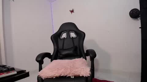 kendall  INSTAGRAM  alice vargas04 online show from 02/12/26, 09:10