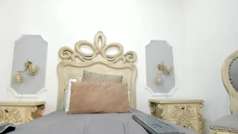 Snapshot of kendall_jones7 chatting on 12/15/25, 08:02 kendall jones7 online show from 12/15/25, 08:02