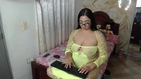 kendall  online show from 11/11/25, 06:13