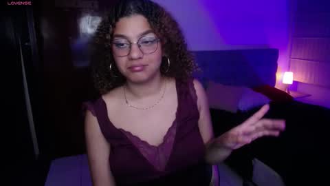 kendall_rossii_ online show from 11/10/25, 05:17