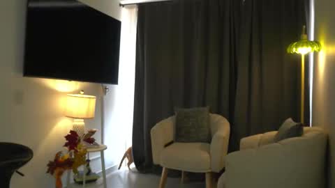 Snapshot of kendall_ruiiz chatting on 11/23/25, 02:50 Andrea online show from 11/23/25, 02:50