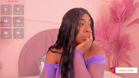 kendallbleer online show from 11/10/25, 11:42