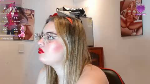 Snapshot of kendallclark03 chatting on 02/25/25, 05:52 kendall online show from 02/25/25, 05:52