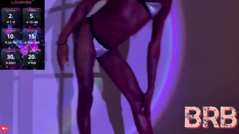 Snapshot of kendallgil chatting on 10/29/25, 06:53 kendallgil online show from 10/29/25, 06:53