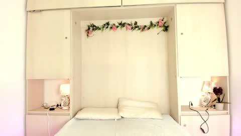 Kendal online show from 03/17/26, 11:57