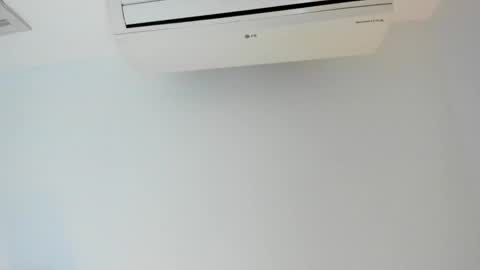 Kendal online show from 03/18/26, 12:08