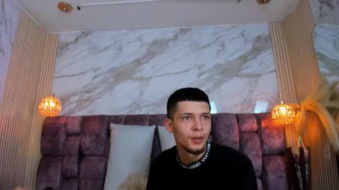 Kendall and Taylor online show from 03/29/26, 03:06