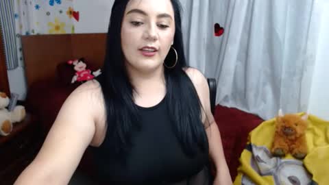 Snapshot of kendallwrist chatting on 02/07/25, 05:07 Fernanda online show from 02/07/25, 05:07