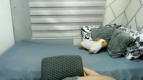 Snapshot of kendallxxx16 chatting on 11/26/25, 02:12 Kent online show from 11/26/25, 02:12