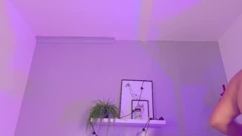   online show from 10/07/25, 10:12