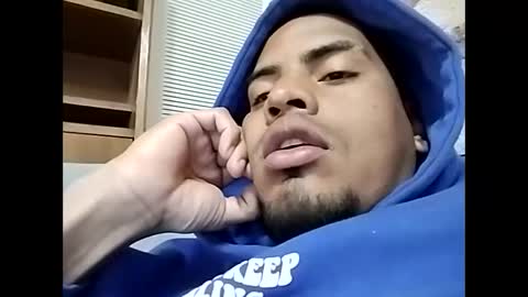 Snapshot of kendo040523 chatting on 02/18/25, 10:27 Jhon online show from 02/18/25, 10:27