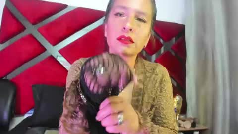 Snapshot of kendra_foxxy_ chatting on 06/20/26, 01:30 Kendra online show from 06/20/26, 01:30