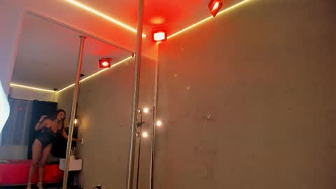 Snapshot of kendra_london chatting on 11/14/25, 11:31 Kendra London online show from 11/14/25, 11:31