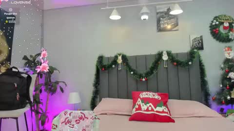 Snapshot of kendra_london chatting on 11/28/25, 11:02 Kendra London online show from 11/28/25, 11:02