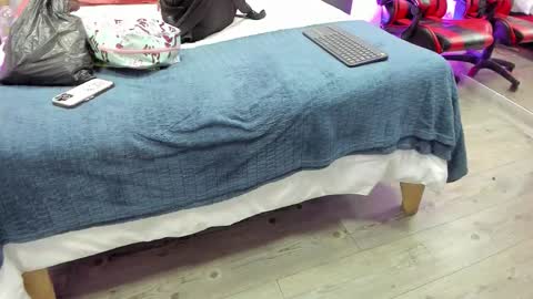 Kendra London online show from 02/03/26, 11:15