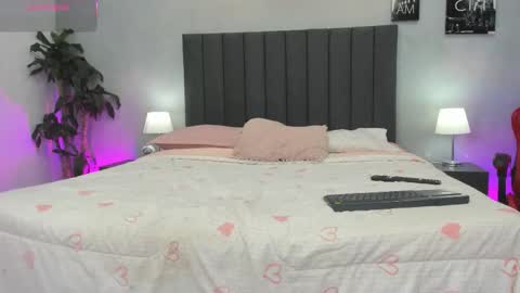 Kendra London online show from 03/25/26, 11:27