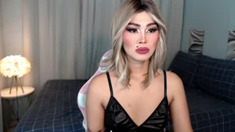 KENDRA online show from 06/19/26, 11:30