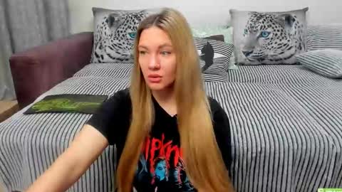 Kendra online show from 10/13/25, 12:54
