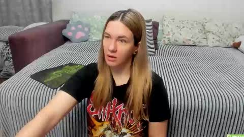 Kendra online show from 12/22/25, 01:02