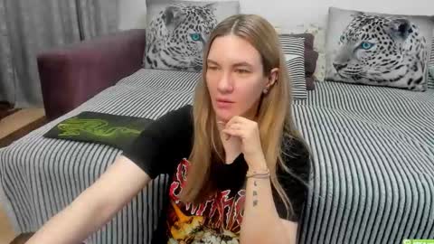 Kendra online show from 05/25/26, 11:44