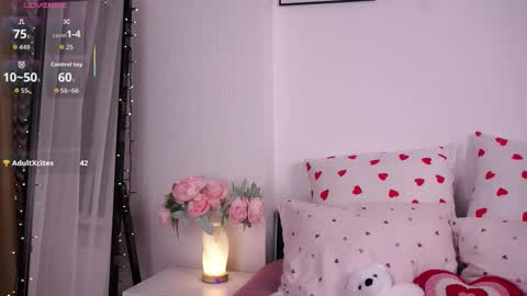 Kira online show from 03/18/26, 10:02