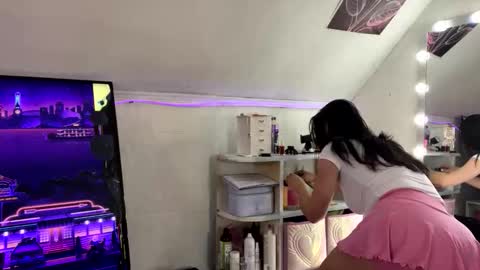 kendrakaps52 online show from 04/17/26, 03:04