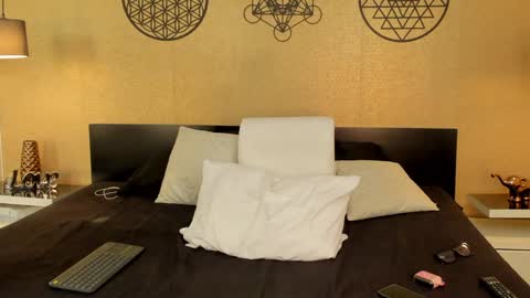 Snapshot of kendraleroy chatting on 01/12/25, 06:49 KENDRA online show from 01/12/25, 06:49