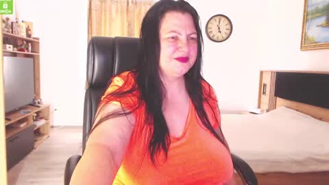 Kendra online show from 09/17/25, 01:57