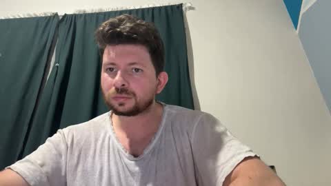 Snapshot of kenerkener chatting on 12/15/25, 04:50 kenerkener online show from 12/15/25, 04:50