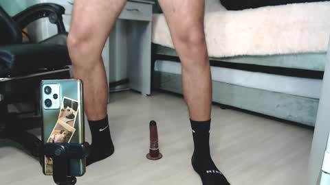 Chriss Morales online show from 02/10/25, 02:30