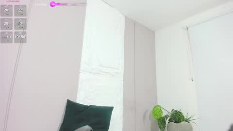 Kenia  online show from 12/26/24, 12:49