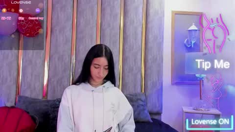 Snapshot of keniavelvet_ chatting on 02/26/26, 04:50 keniavelvet online show from 02/26/26, 04:50