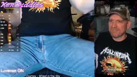Snapshot of kenkuddles chatting on 10/29/25, 01:30 Ken Kuddles online show from 10/29/25, 01:30