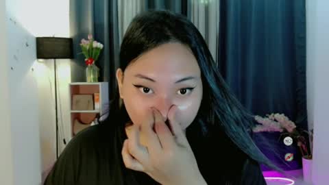 Snapshot of kennaxx69 chatting on 05/15/26, 11:45 kennaxx69 online show from 05/15/26, 11:45