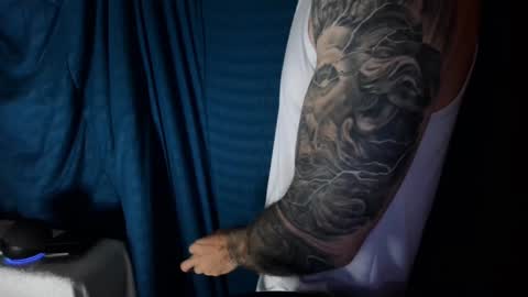 Snapshot of kennerfox77 chatting on 12/31/24, 03:23 Kennfox777 online show from 12/31/24, 03:23