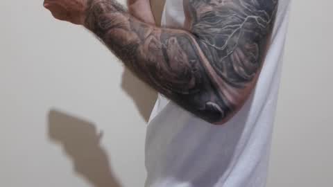 Snapshot of kennerfox77 chatting on 02/28/25, 04:32 Kennfox777 online show from 02/28/25, 04:32