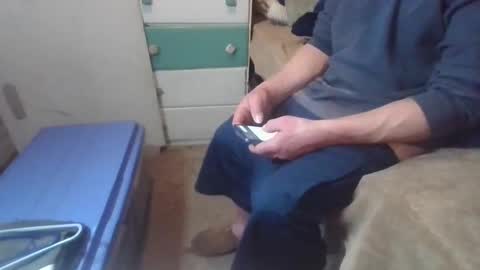 kenneth69h online show from 11/04/25, 07:24