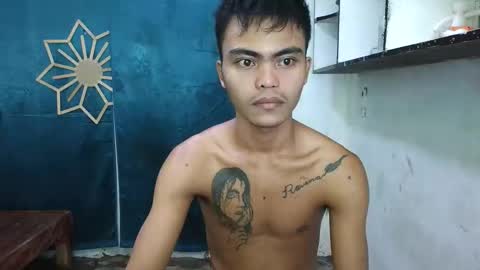 Snapshot of kenneth_jeey chatting on 11/18/25, 01:22 kenneth_jeey online show from 11/18/25, 01:22