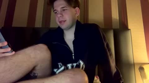 Bennet Shark online show from 02/03/25, 07:42