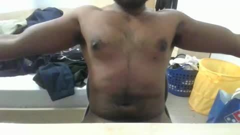 Snapshot of kennsexy chatting on 12/08/24, 02:07 kennsexy online show from 12/08/24, 02:07