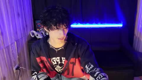 Snapshot of kenny__hot chatting on 03/11/25, 05:02 kenny online show from 03/11/25, 05:02