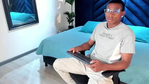 Snapshot of kenny_thompson_ chatting on 02/21/26, 09:16 Kenny Thompson online show from 02/21/26, 09:16